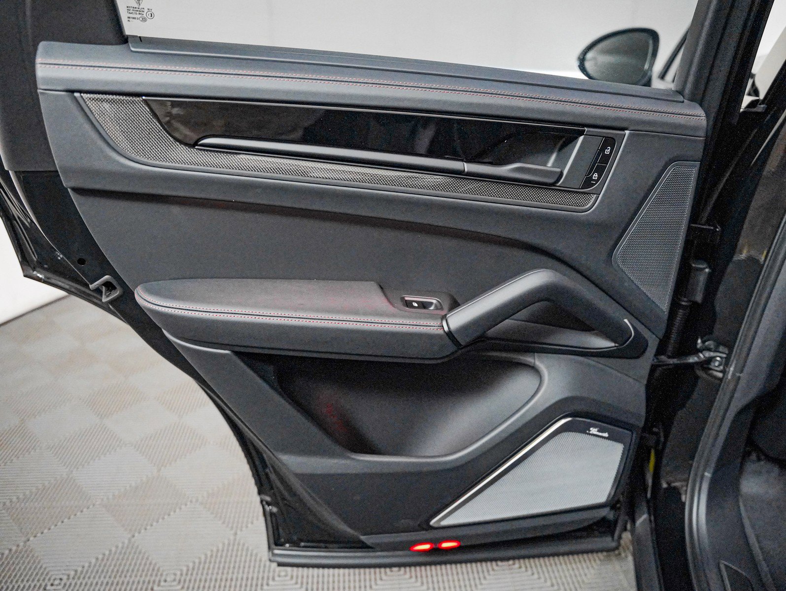 New 2026 Porsche Cayenne Turbo GT image 27