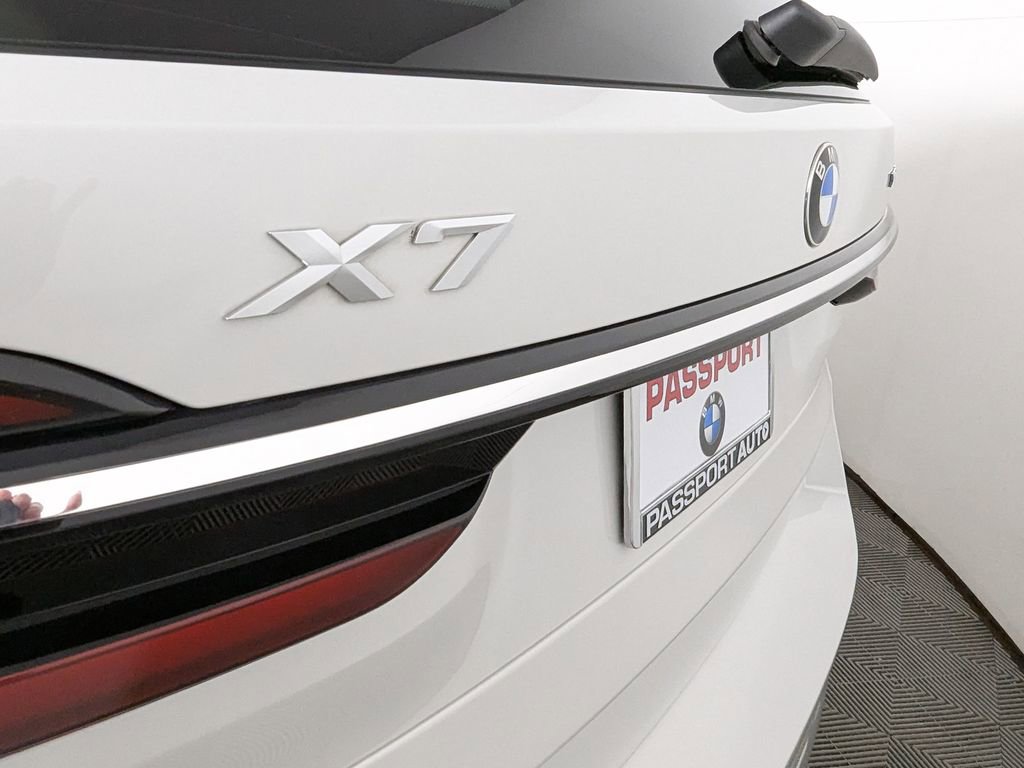 Certified 2023 BMW X7 xDrive40i image 11