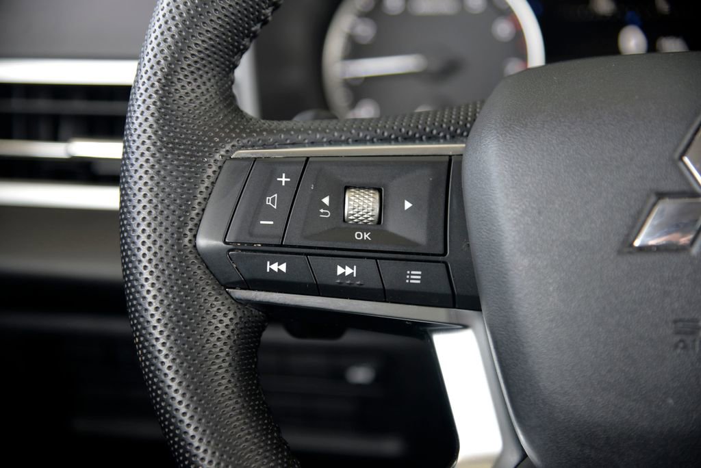 Used 2023 Mitsubishi Outlander SE image 22