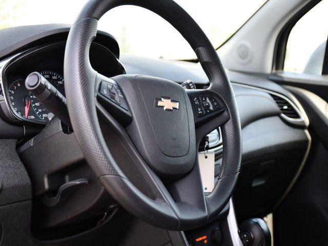 Used 2020 Chevrolet Trax LS w/ Tint and Cruise Package image 10