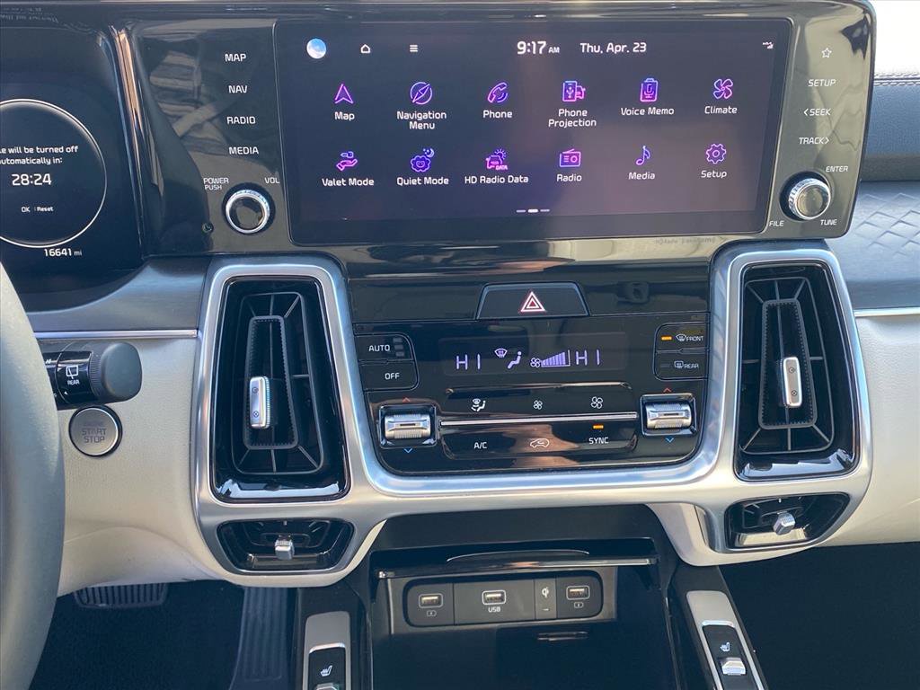 Certified 2023 Kia Sorento SX AWD/4WD image 12