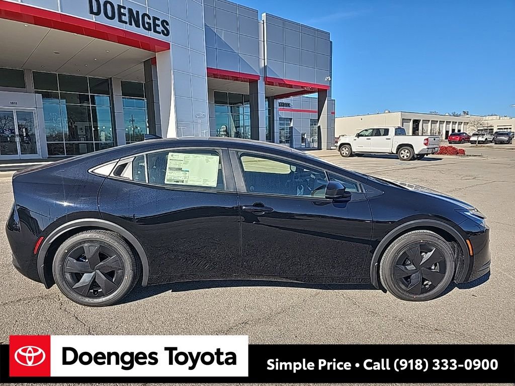 New 2026 Toyota Prius LE image 3