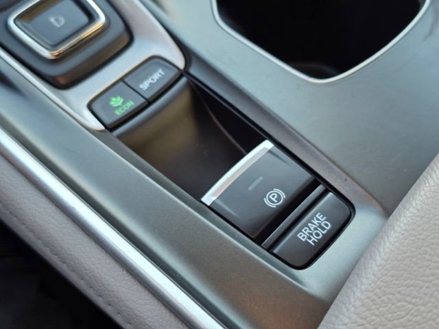 Used 2018 Honda Accord Touring image 32