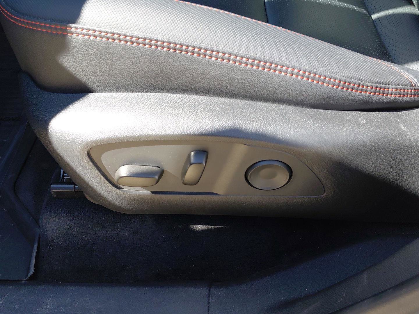 Used 2024 Chevrolet Traverse RS image 26