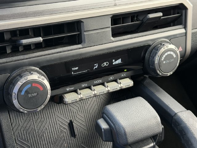 Certified 2025 Toyota 4Runner SR5 AWD/4WD image 21