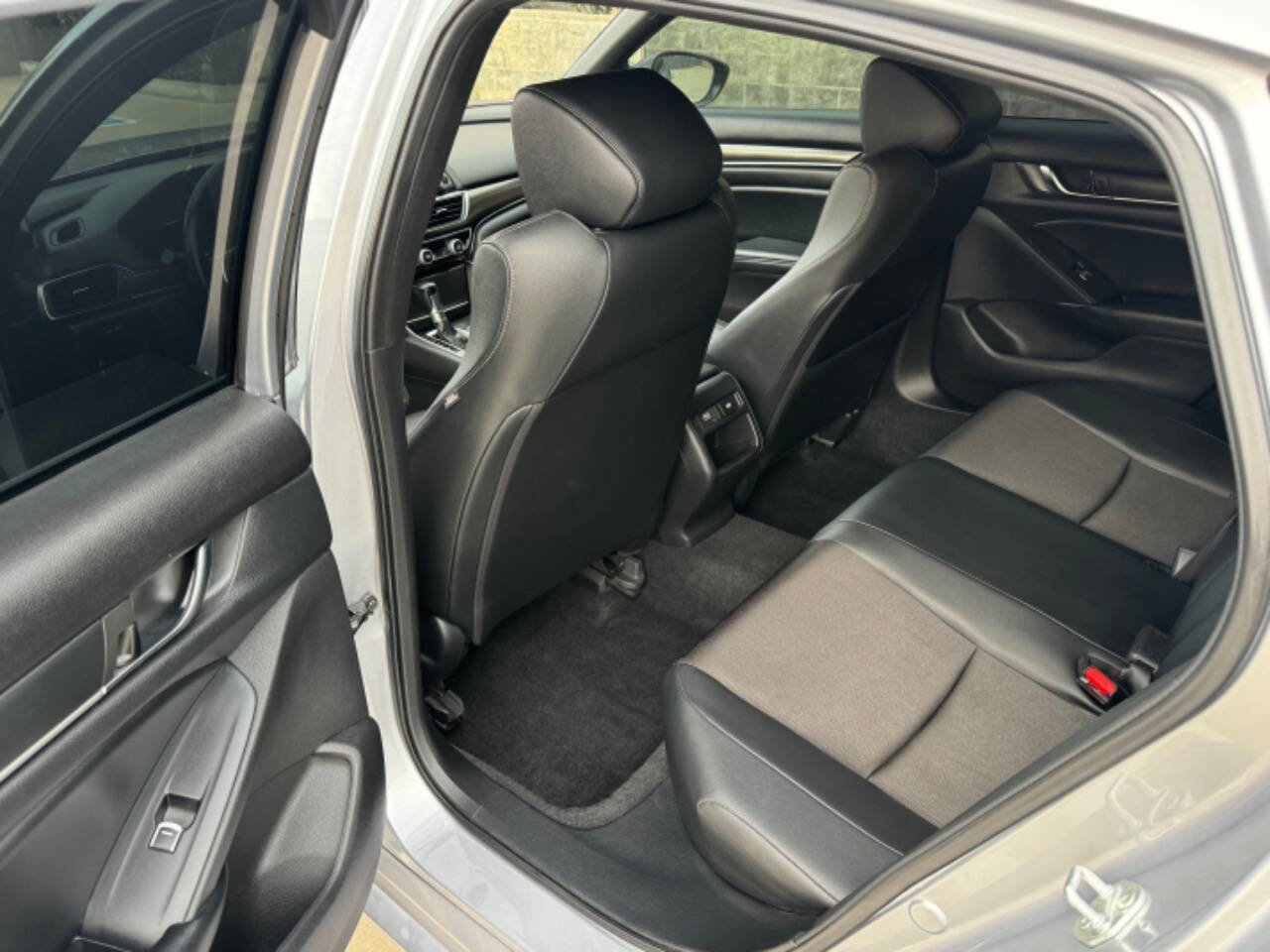 Used 2022 Honda Accord Sport image 10