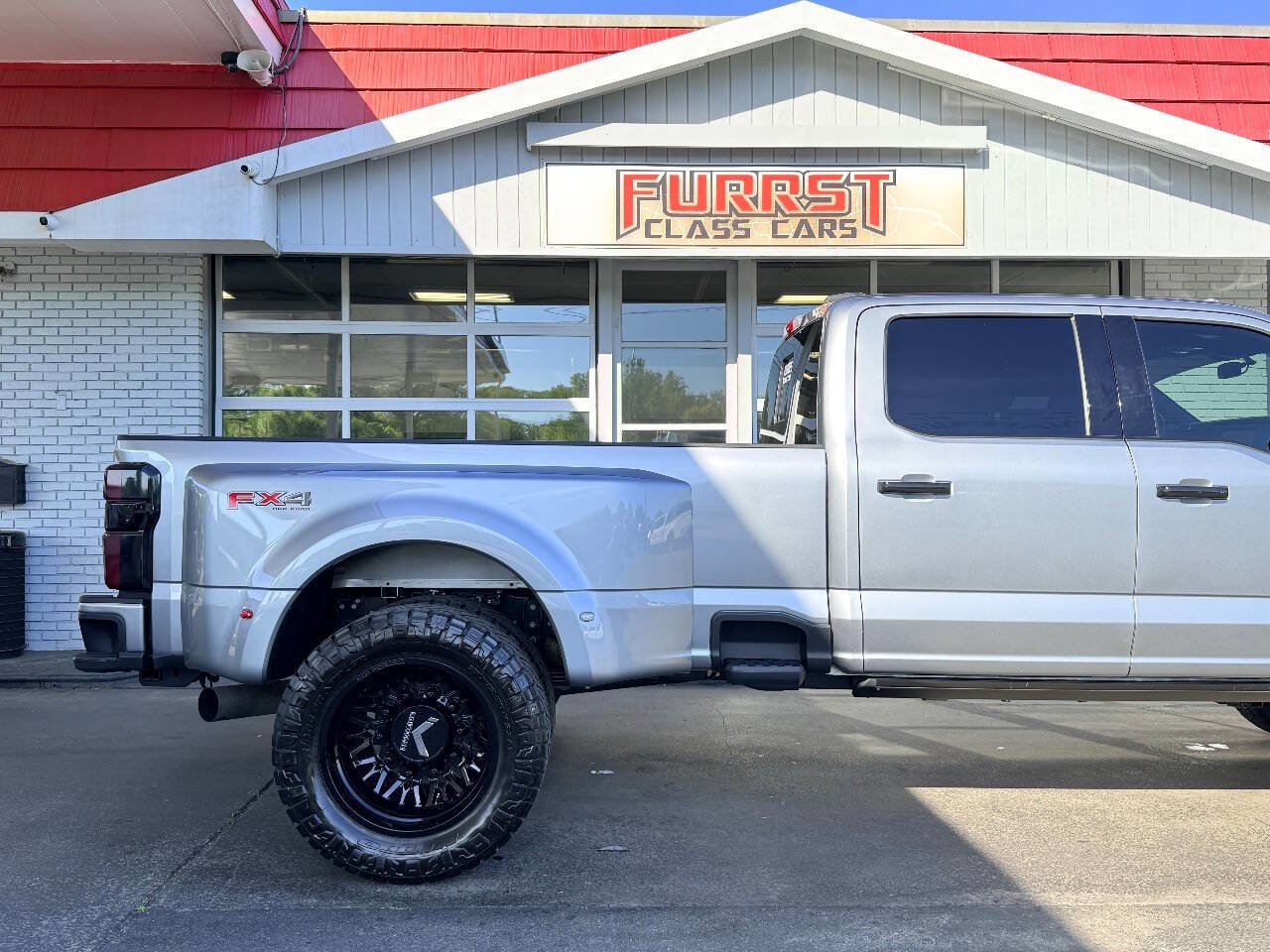 Used 2024 Ford F450 Platinum w/ FX4 Off-Road Package image 11
