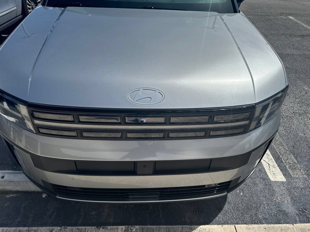 Used 2024 Hyundai Santa Fe Limited FWD image 3
