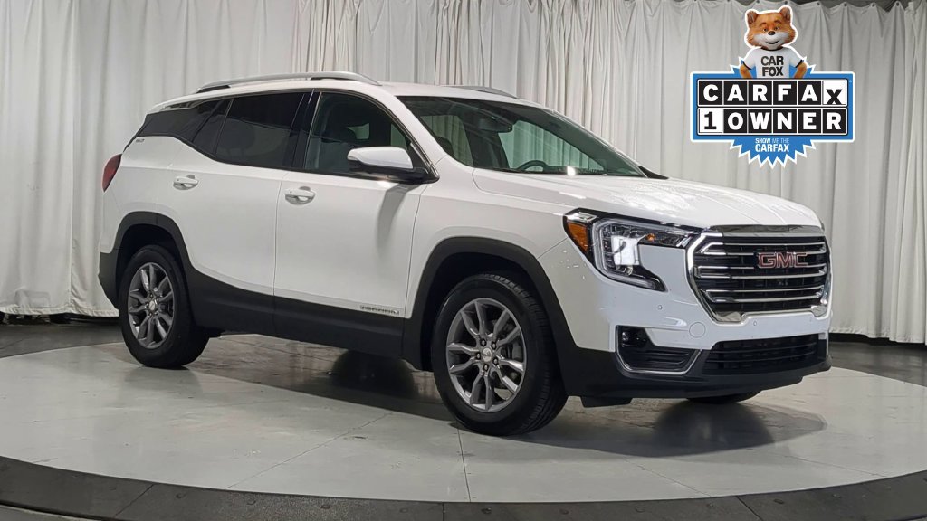 Used 2023 GMC Terrain SLT w/ Tech Package AWD/4WD image 2