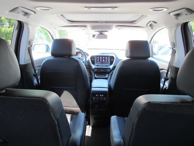 Used 2023 GMC Acadia SLT w/ Technology Package AWD/4WD image 31