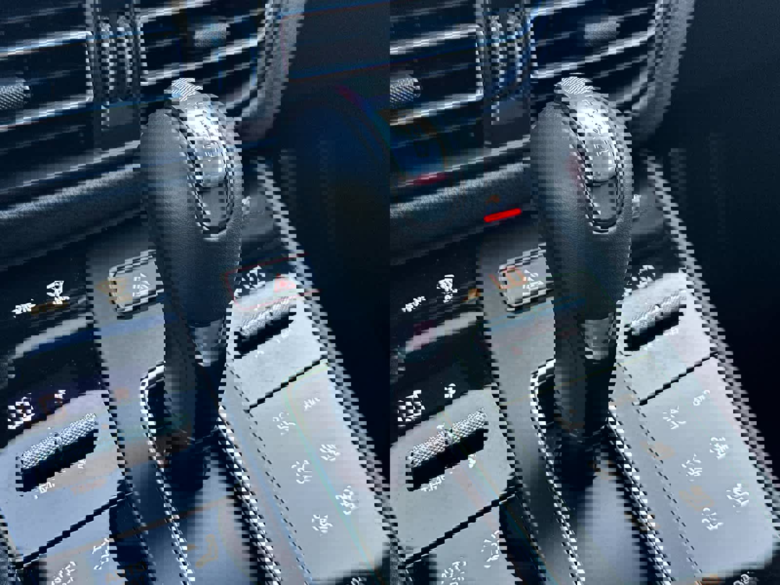 Used 2025 Porsche Macan image 25