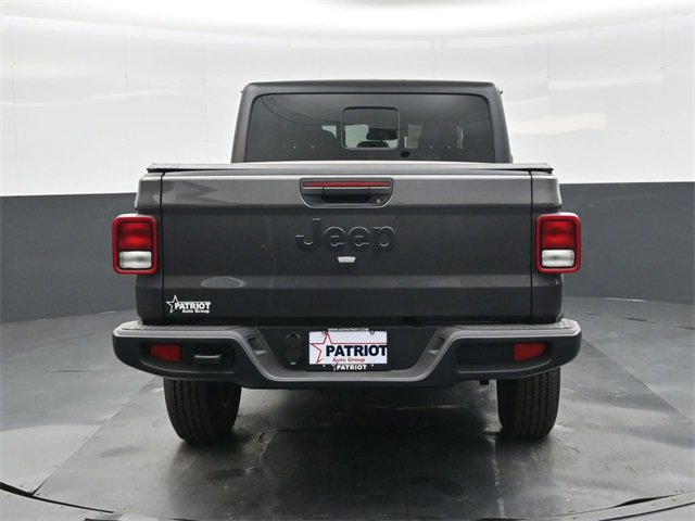 New 2025 Jeep Gladiator Sport image 5
