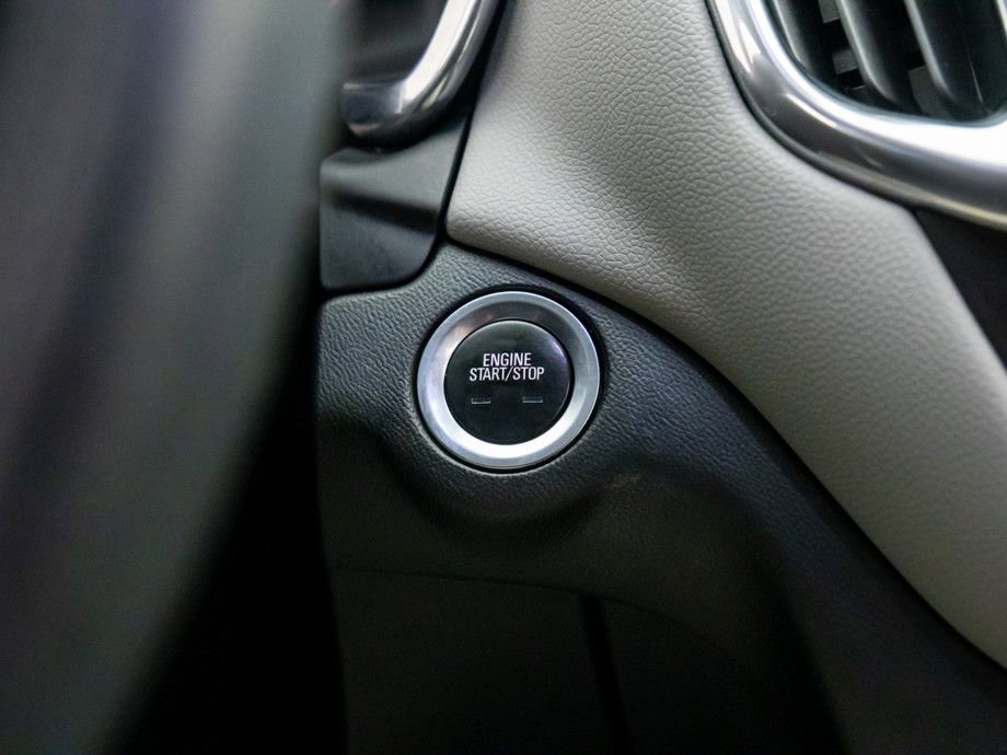 Used 2020 Chevrolet Equinox LS w/ LS Convenience Package image 20