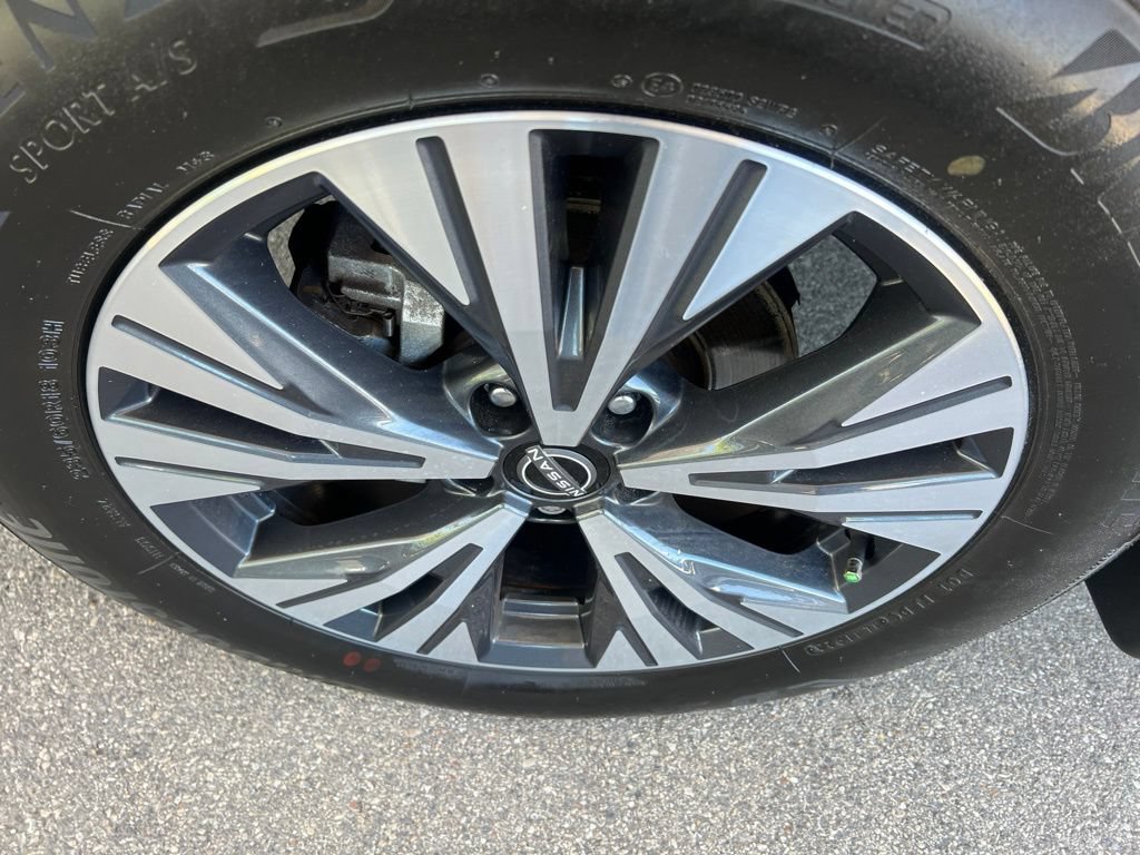 Certified 2023 Nissan Rogue SV AWD/4WD image 41