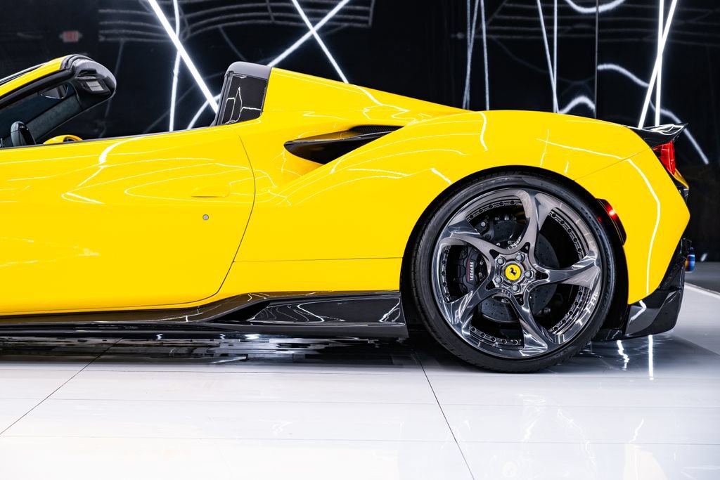 Used 2021 Ferrari F8 Tributo RWD image 13