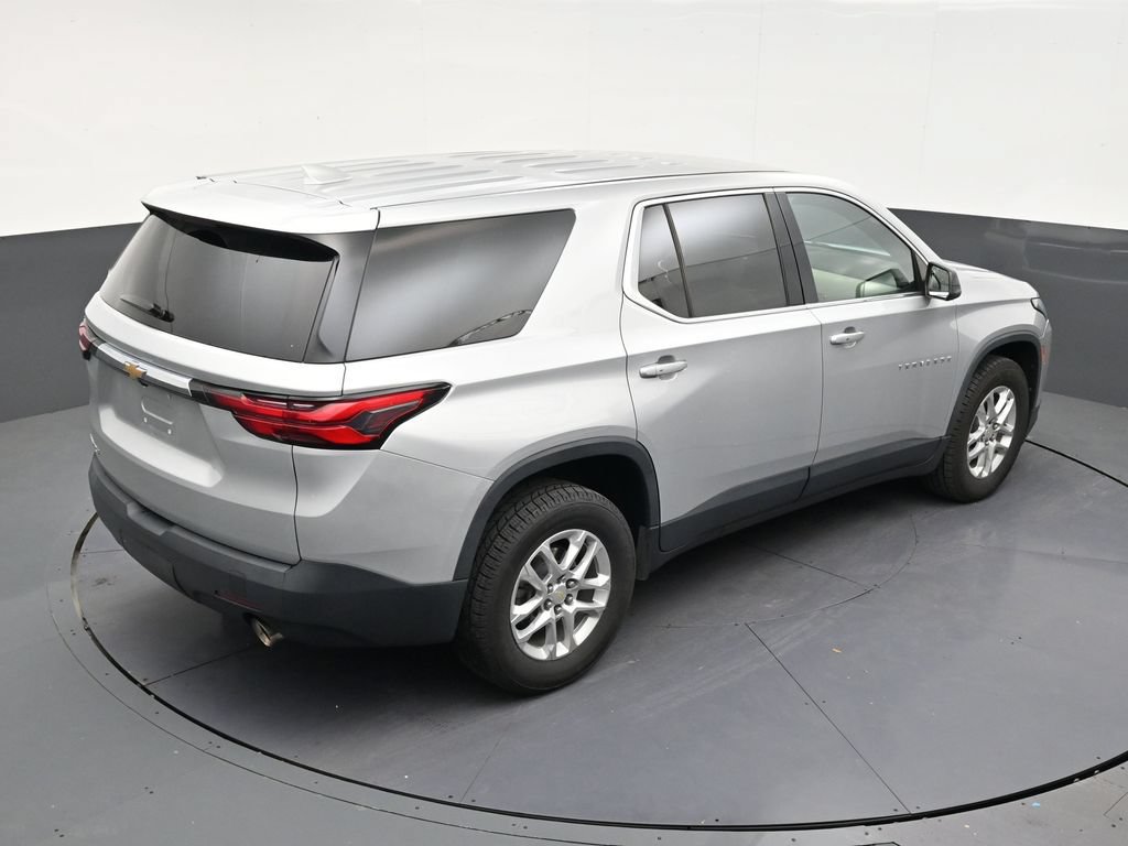Used 2022 Chevrolet Traverse LS FWD image 15