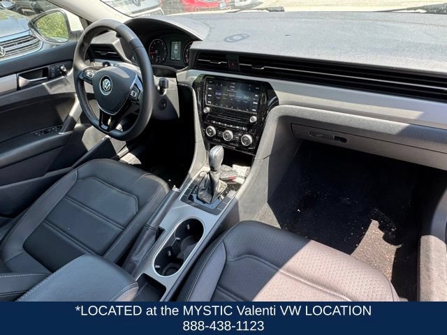 Certified 2022 Volkswagen Passat 2.0T SE FWD image 26