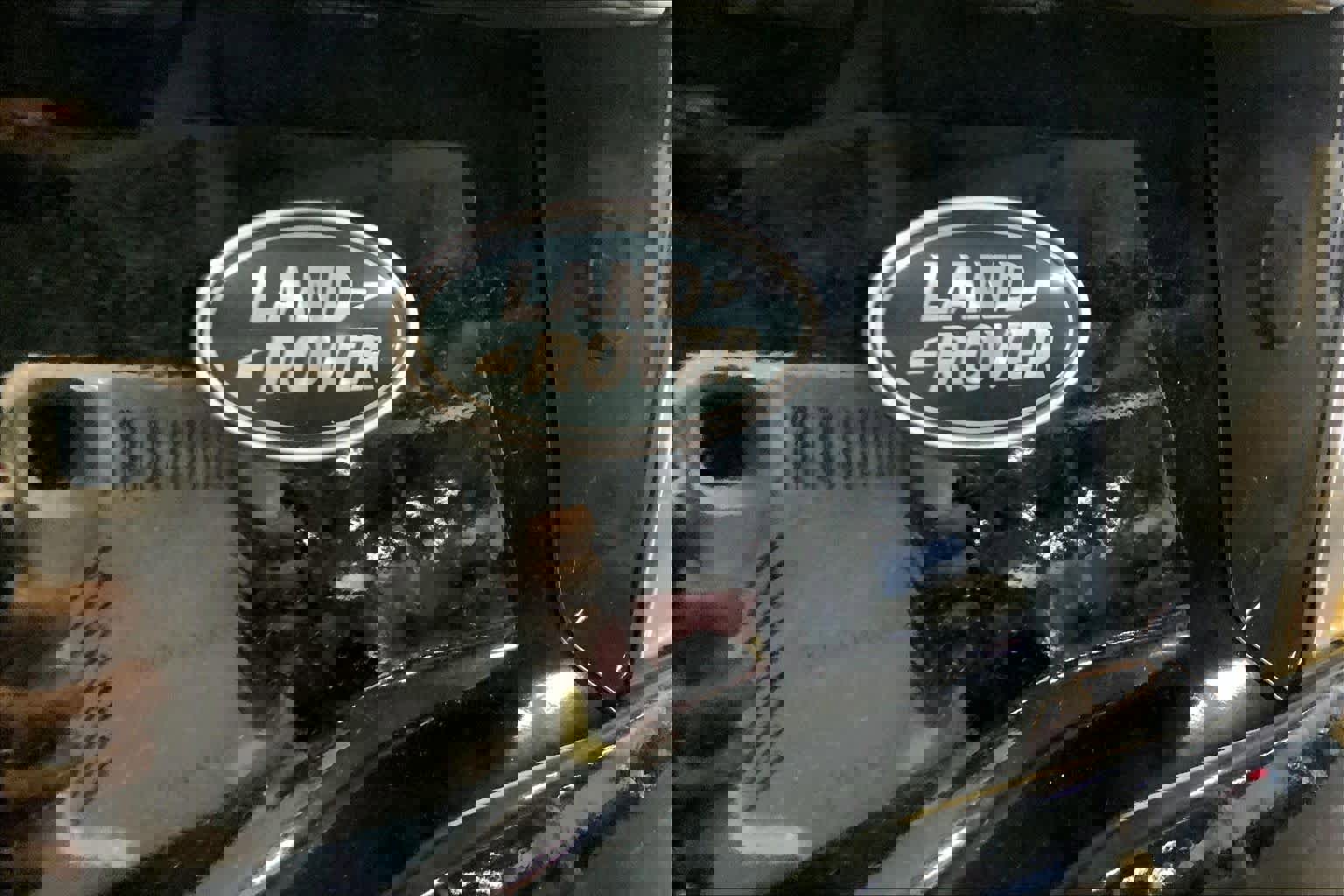 Used 2017 Land Rover Discovery Sport HSE Luxury image 9