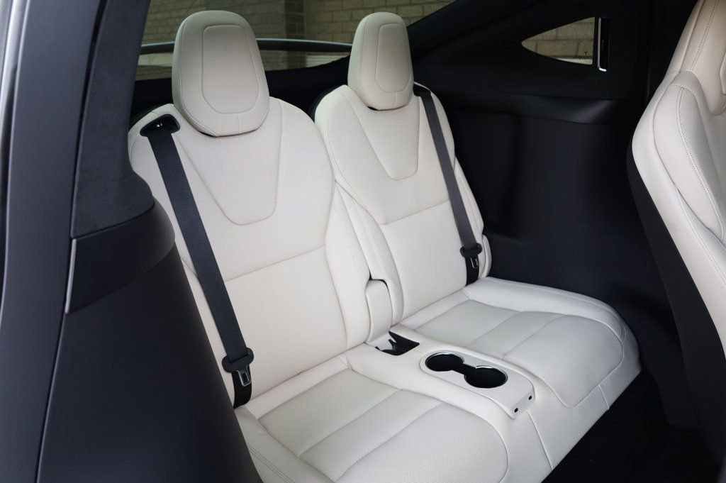 Used 2022 Tesla Model X Plaid image 24