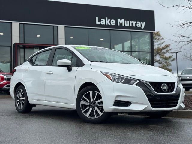 Used 2022 Nissan Versa SV image 1
