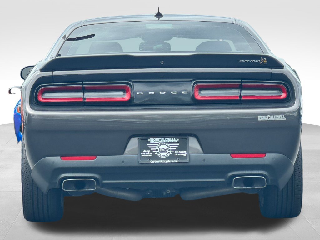 Used 2022 Dodge Challenger R/T Scat Pack RWD image 6
