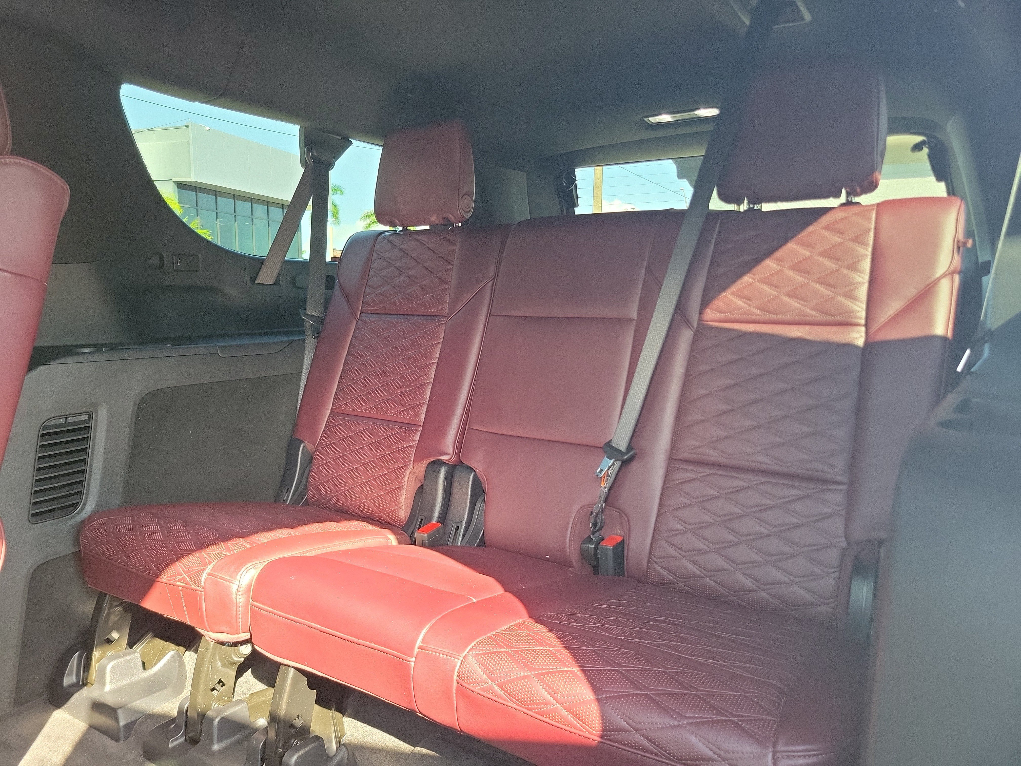 Used 2025 Cadillac Escalade ESV Sport w/ Touring Package AWD/4WD image 18