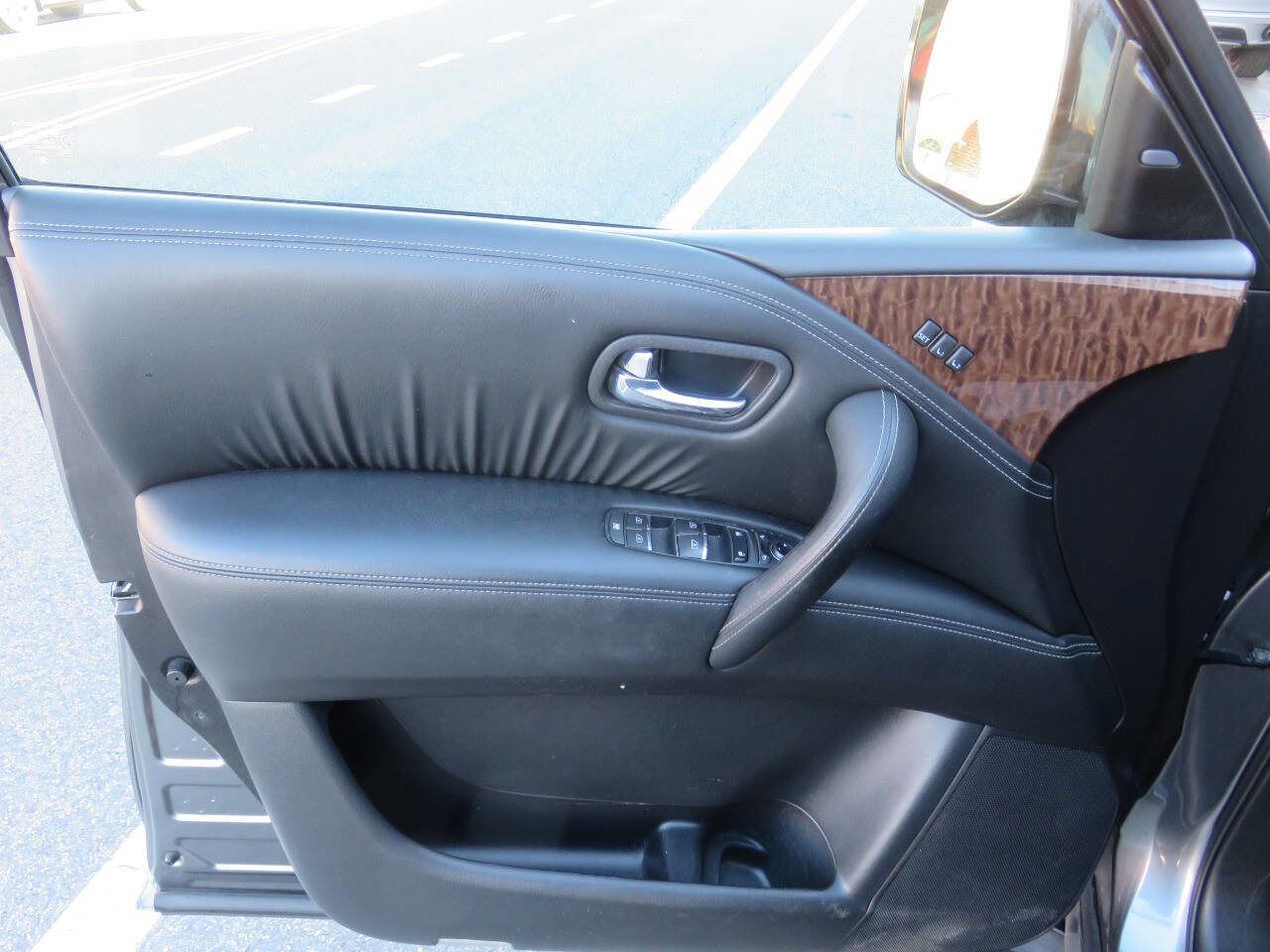 Used 2019 Nissan Armada SL w/ Premium Package image 27