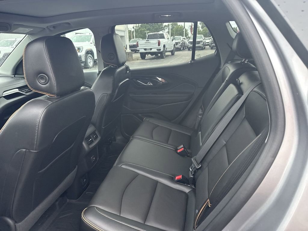 Certified 2024 GMC Terrain AT4 w/ Infotainment Package II AWD/4WD image 32