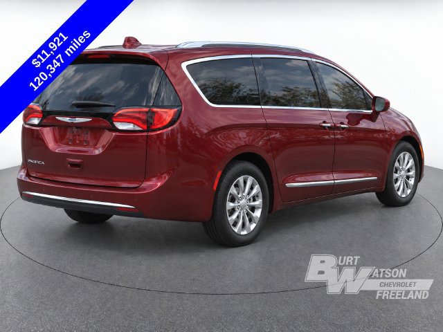 Used 2018 Chrysler Pacifica Touring-L Plus FWD image 5