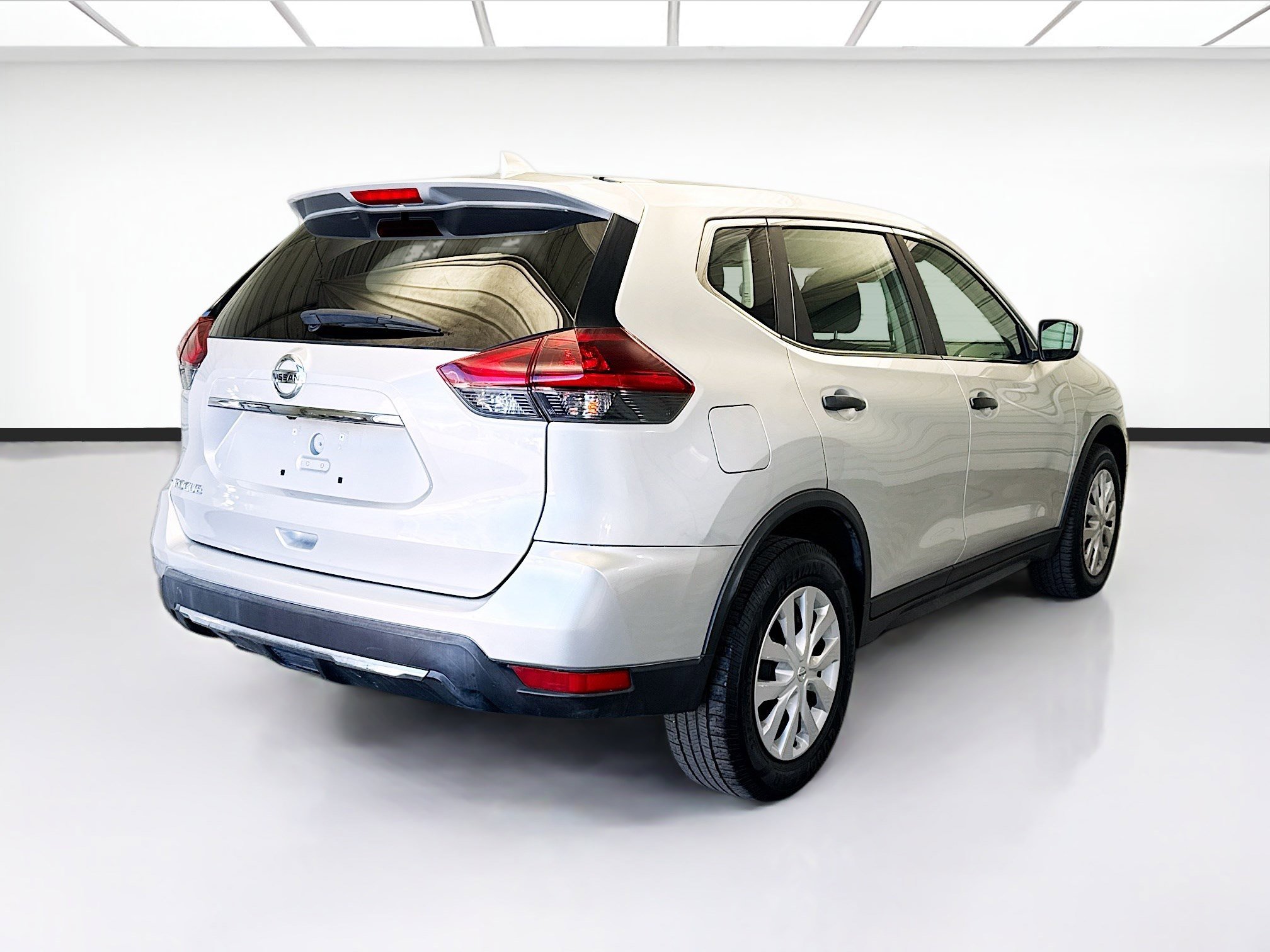 Used 2020 Nissan Rogue S image 4