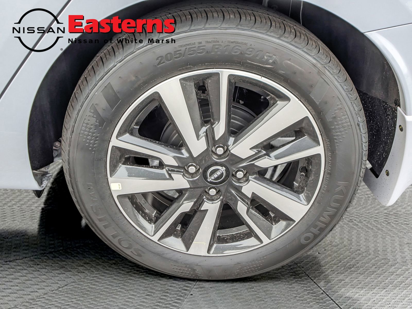 New 2025 Nissan Versa SV w/ Trunk Package image 28