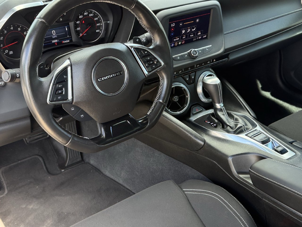 Used 2024 Chevrolet Camaro LT RWD image 10
