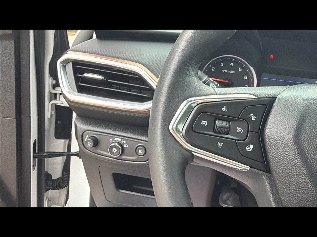 Used 2023 Chevrolet TrailBlazer ACTIV w/ Sun and Liftgate Package AWD/4WD image 13