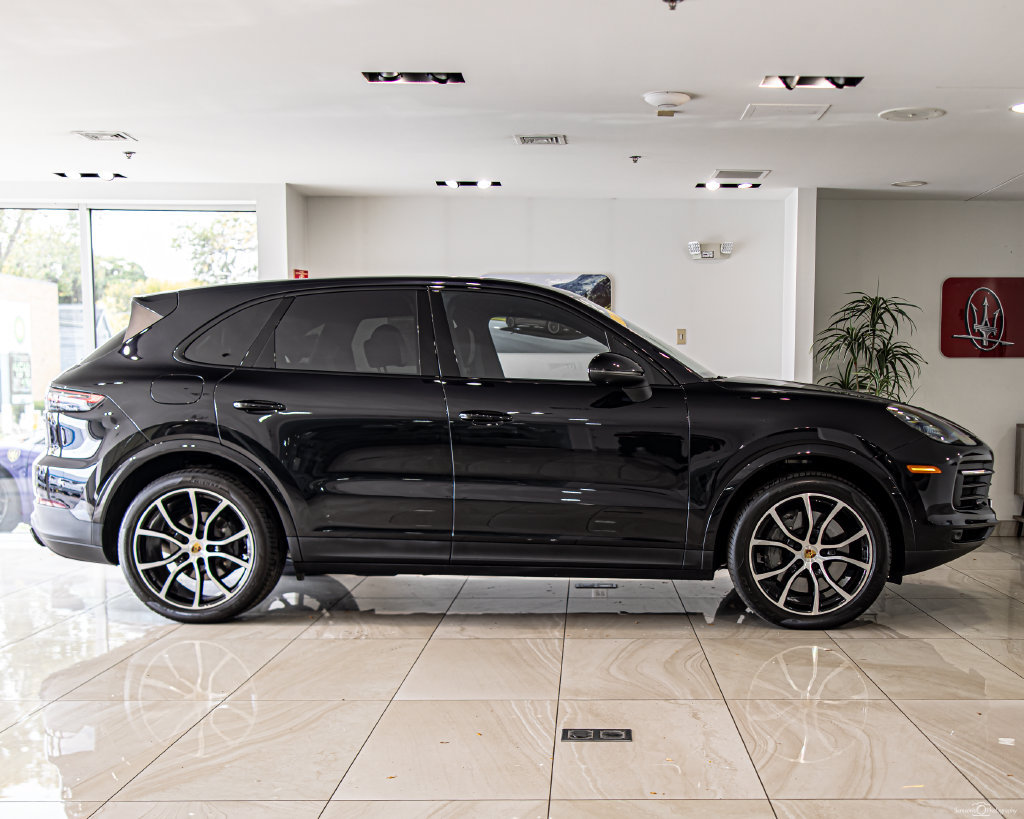 Used 2022 Porsche Cayenne S AWD/4WD image 9