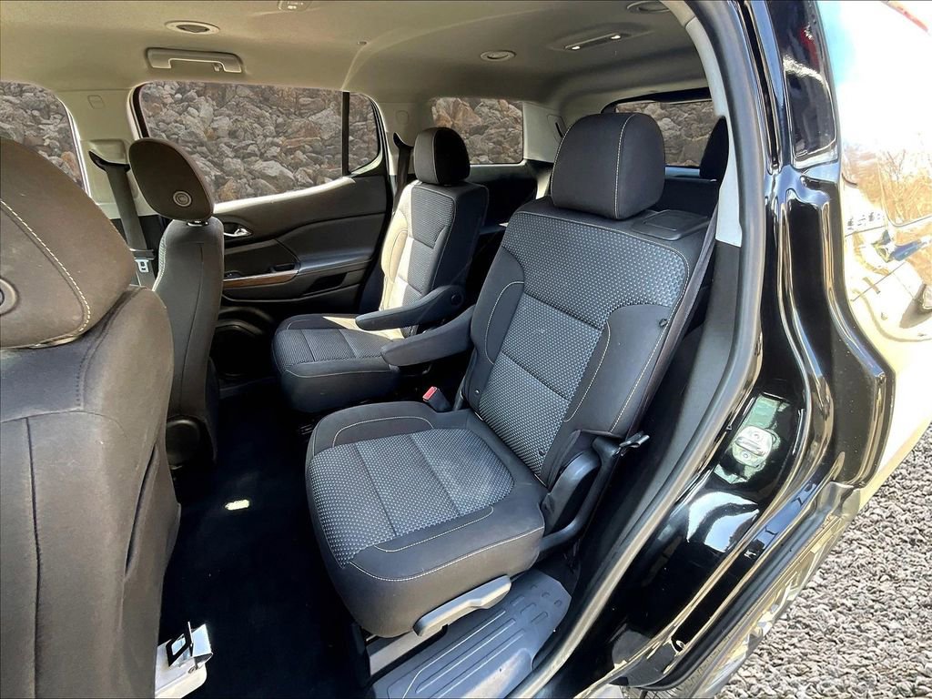 Used 2021 GMC Acadia SLE image 24