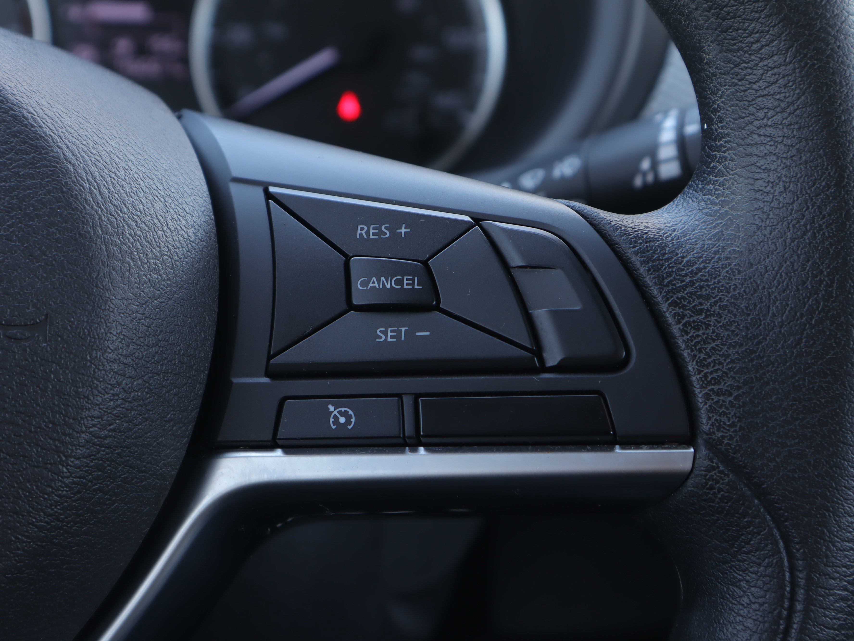 Used 2020 Nissan Kicks S image 16