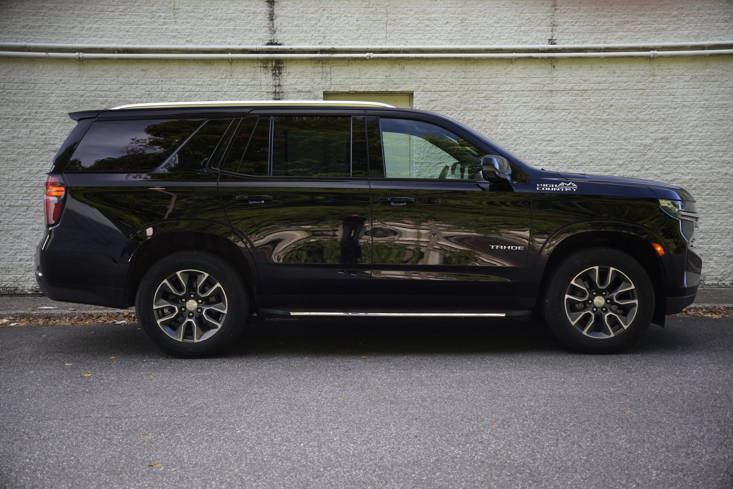 Used 2021 Chevrolet Tahoe LT w/ LT Signature Package AWD/4WD image 9