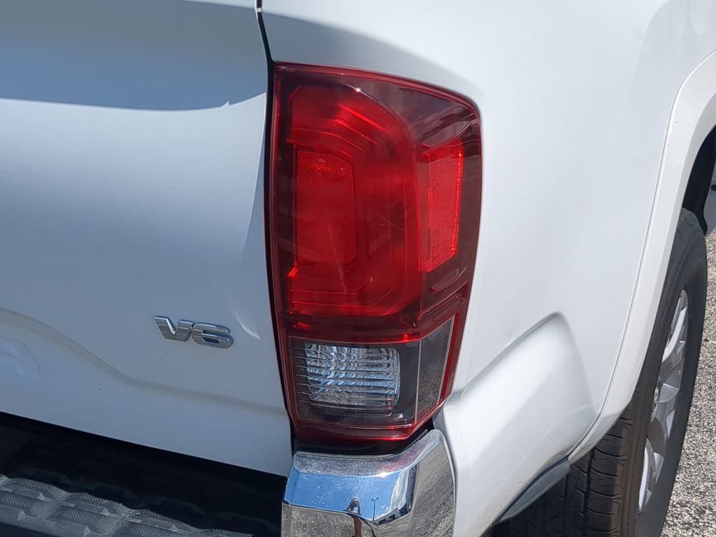 Used 2019 Toyota Tacoma SR5 RWD image 8