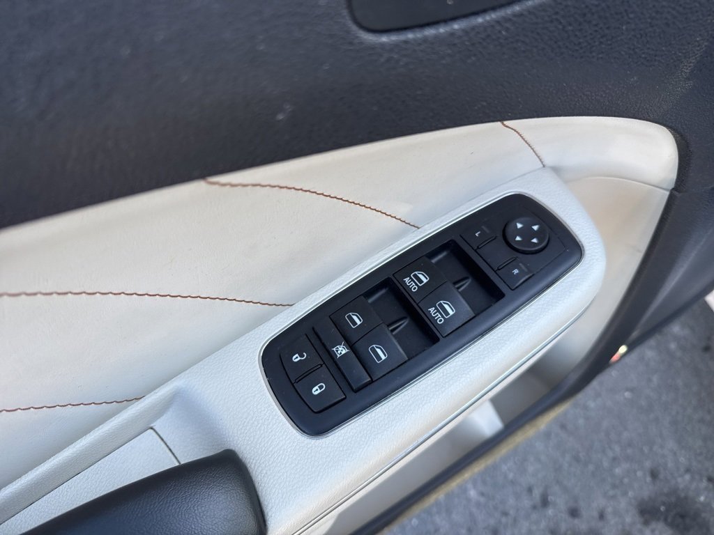 Used 2016 Dodge Charger SXT w/ AWD Plus Group image 21