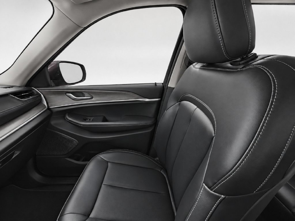 Used 2023 Jeep Grand Cherokee L Limited RWD image 29