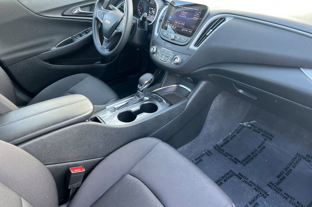 Used 2024 Chevrolet Malibu LT image 17