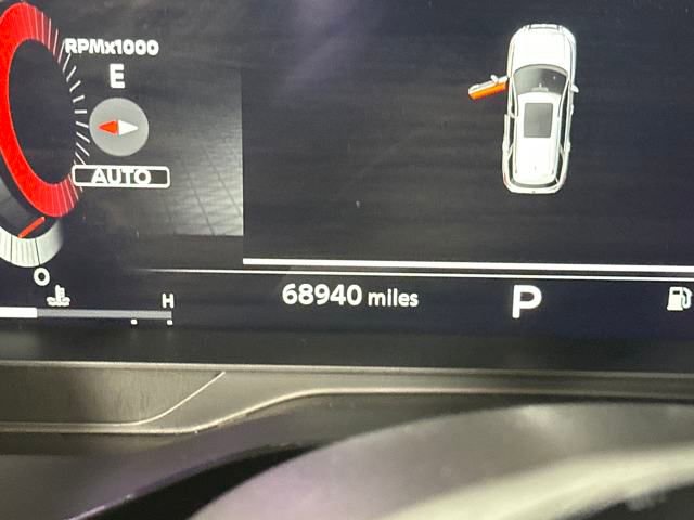 Used 2023 Nissan Pathfinder Platinum w/ Cargo Package image 18