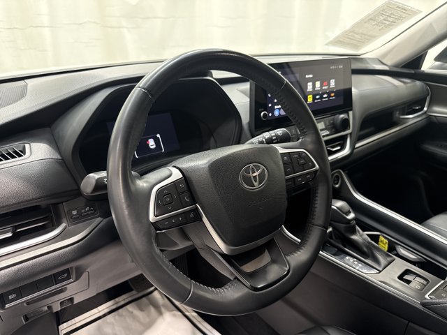Used 2024 Toyota Grand Highlander AWD image 25