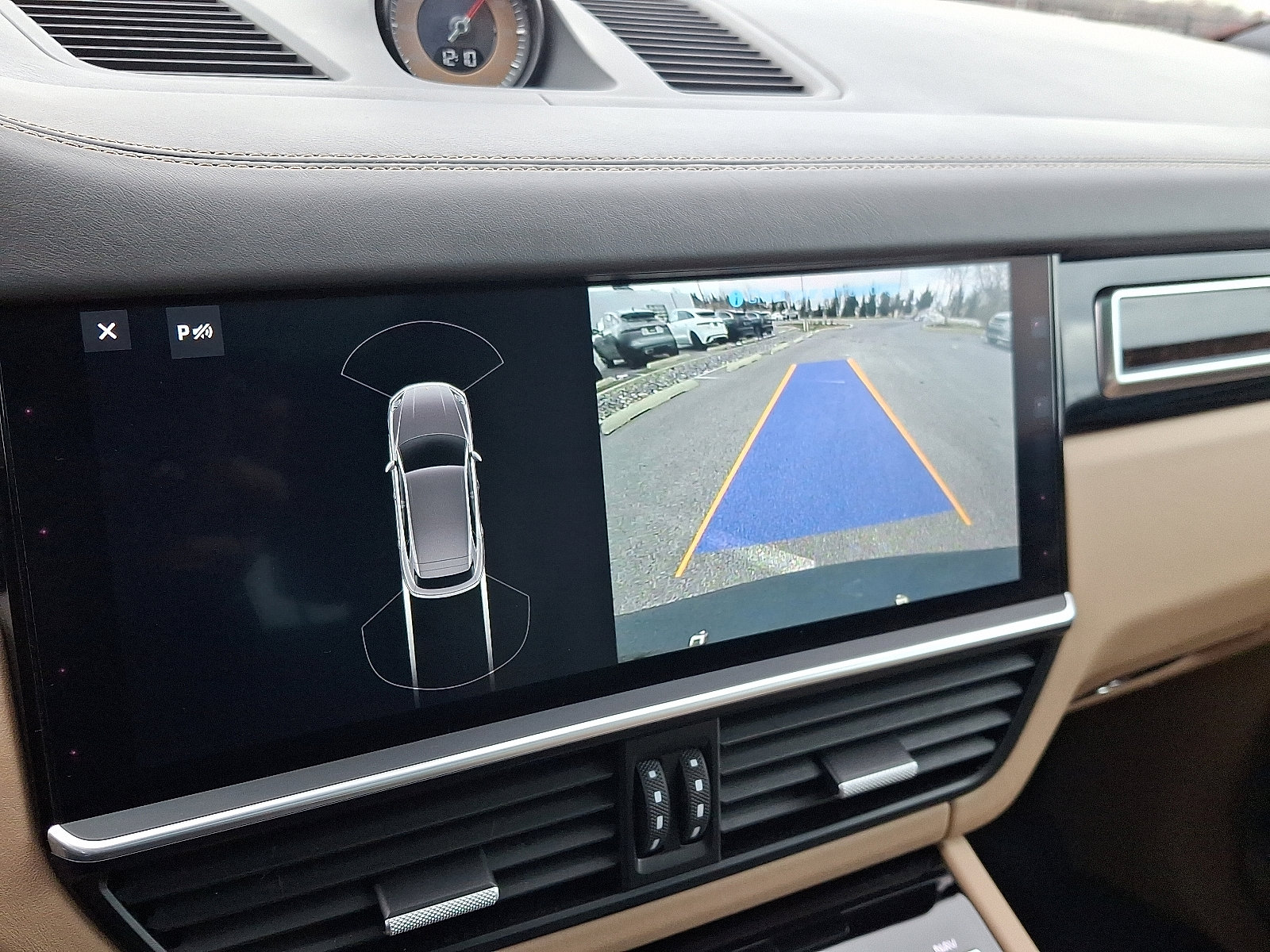 Used 2019 Porsche Cayenne Turbo image 18