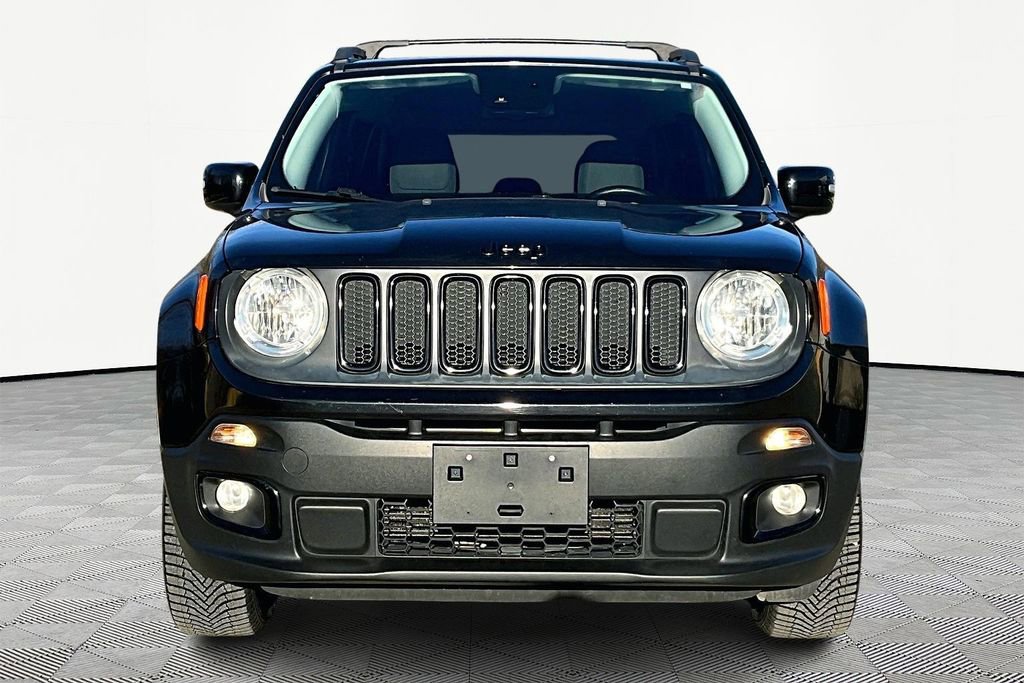 Used 2016 Jeep Renegade Latitude image 3