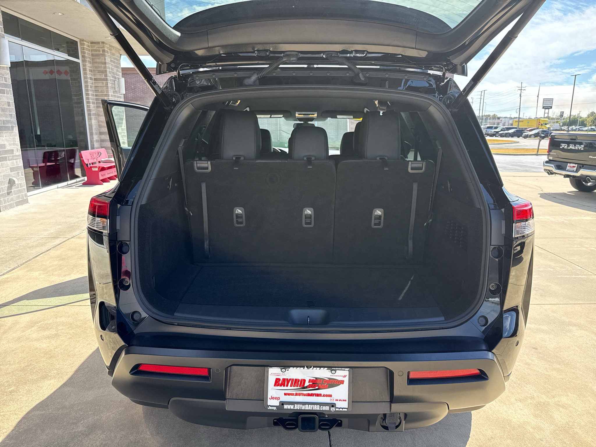 Used 2026 Nissan Pathfinder Rock Creek AWD/4WD image 17