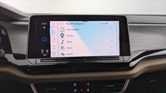 Used 2024 Volkswagen Atlas Cross Sport SE image 26