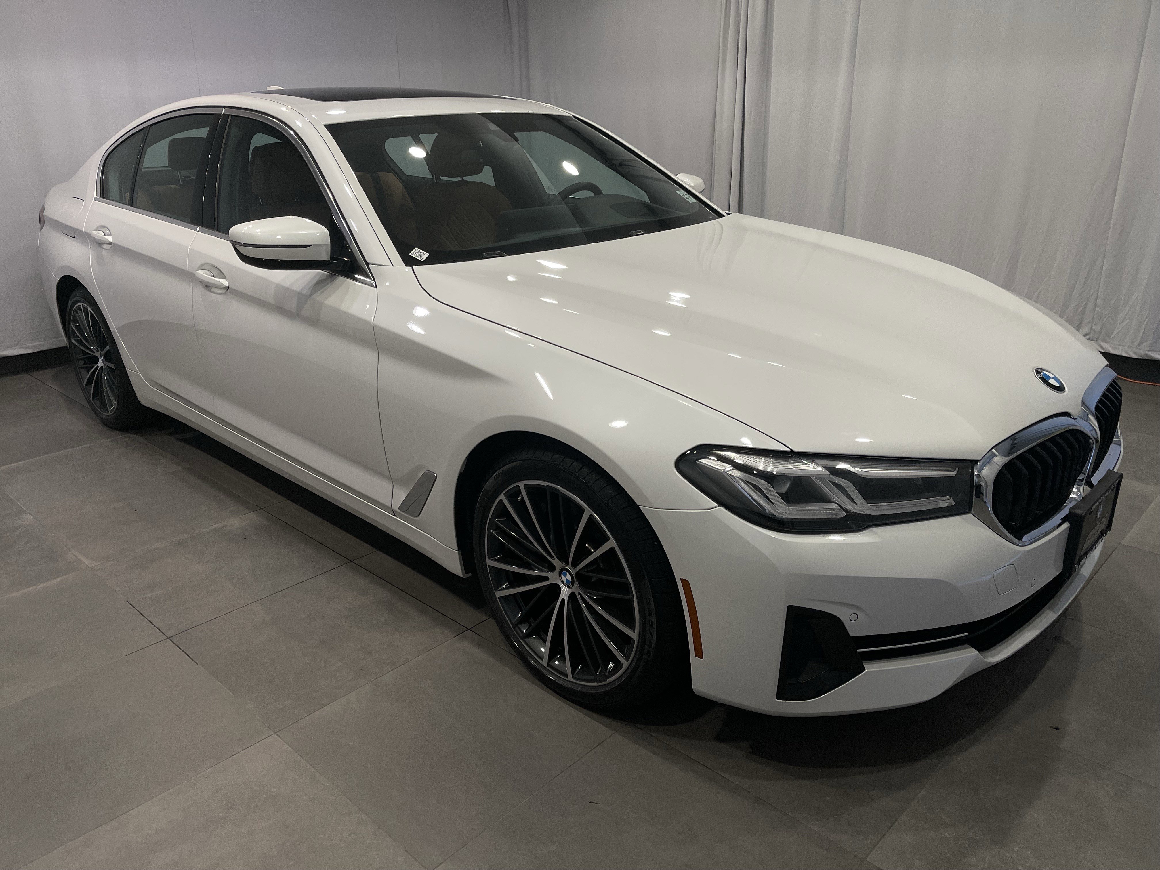 Certified 2023 BMW 540i xDrive w/ Premium Package image 3