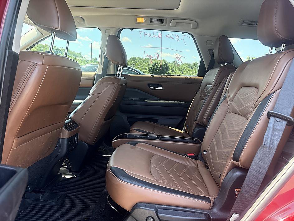 Certified 2023 Nissan Pathfinder Platinum AWD/4WD image 21