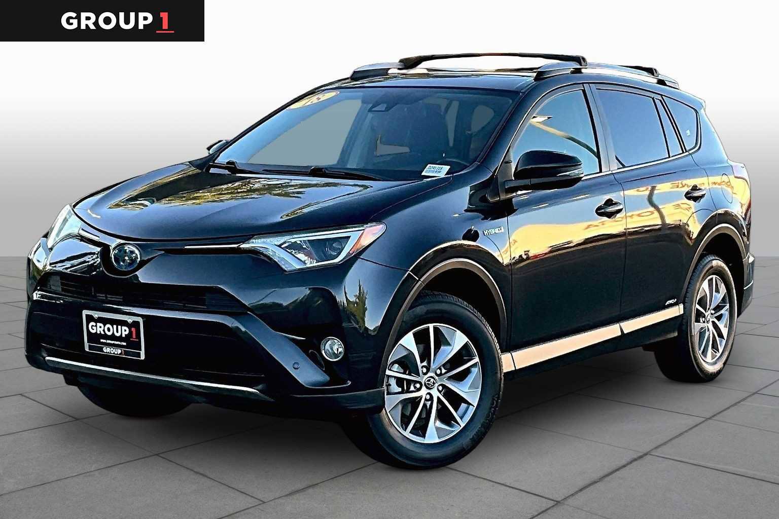Used 2018 Toyota RAV4 XLE w/ Convenience Package AWD/4WD image 1